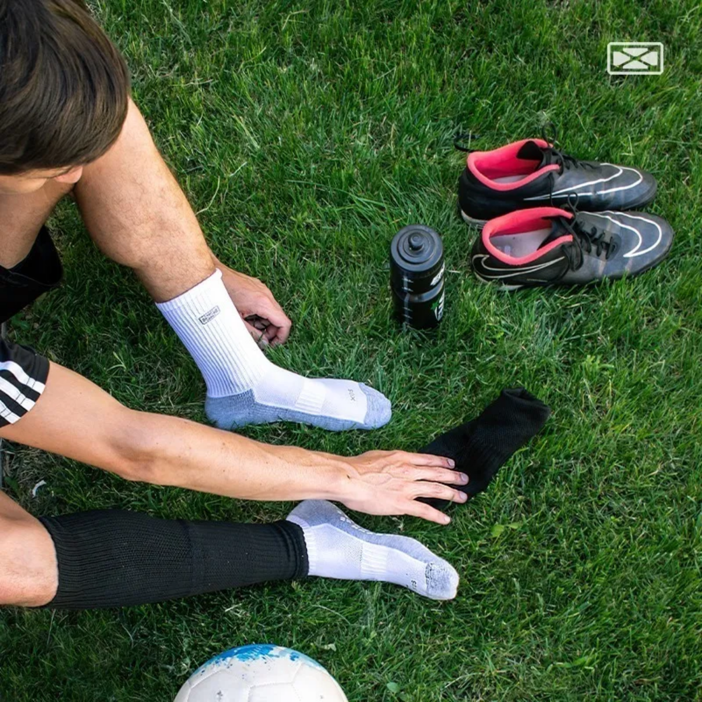Combo Futbol Medias Antideslizantes + Pantorrillera Sox - Imagen 29